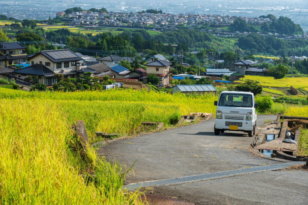 長閑な風景によくあう軽トラ