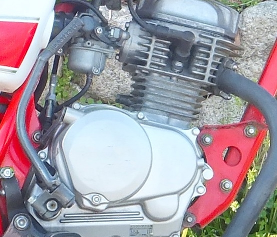 バイクのエンジン(イメージ)