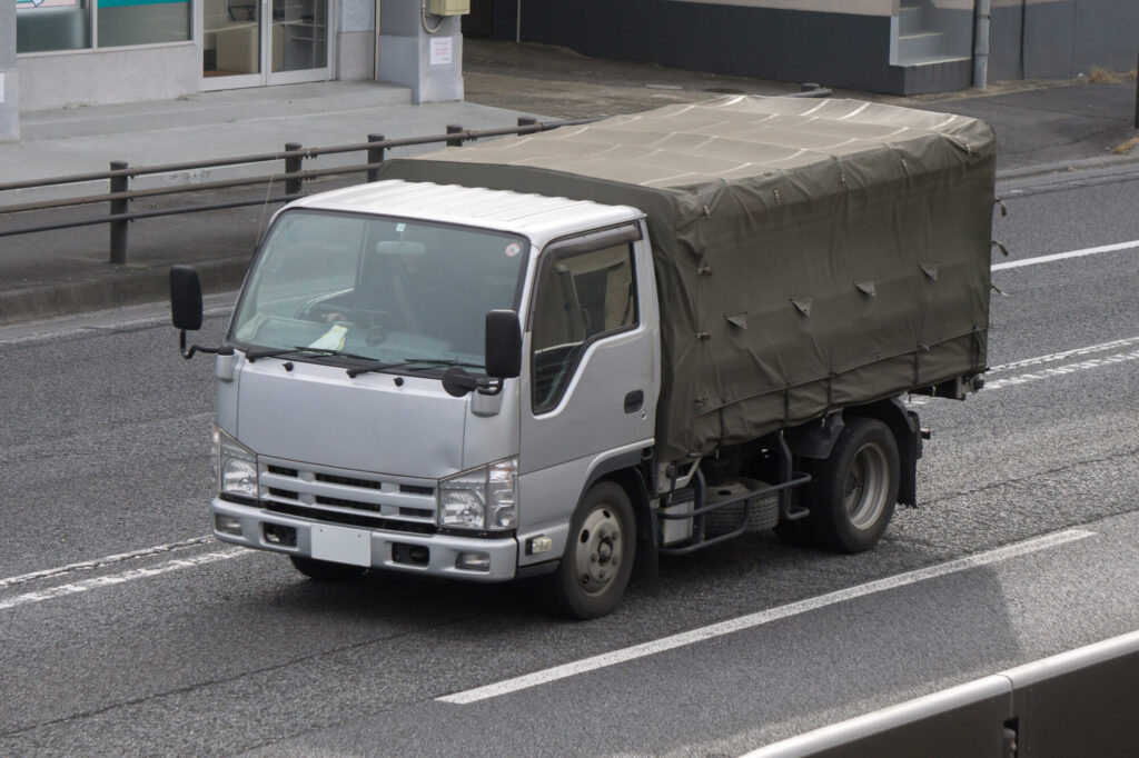 行動を走るエルフ