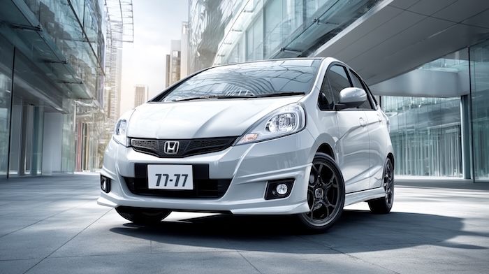 フィットのフォグランプをLED化する際の注意点