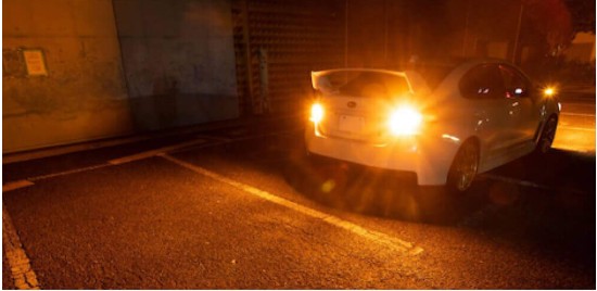 HID屋LEDウインカーパーフェクトステルスアンバー点灯画像