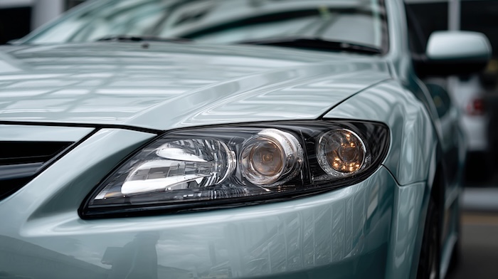 これで解決!H1ヘッドライトをLED化する際の注意点やお悩みに、シチュエーション別に回答_アイキャッチ