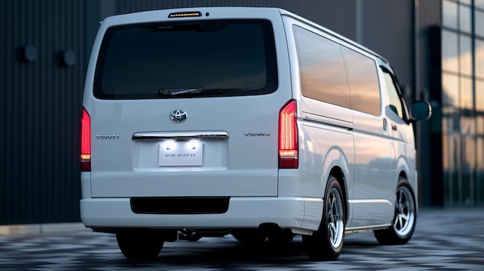 200系ハイエースのLEDテールランプ