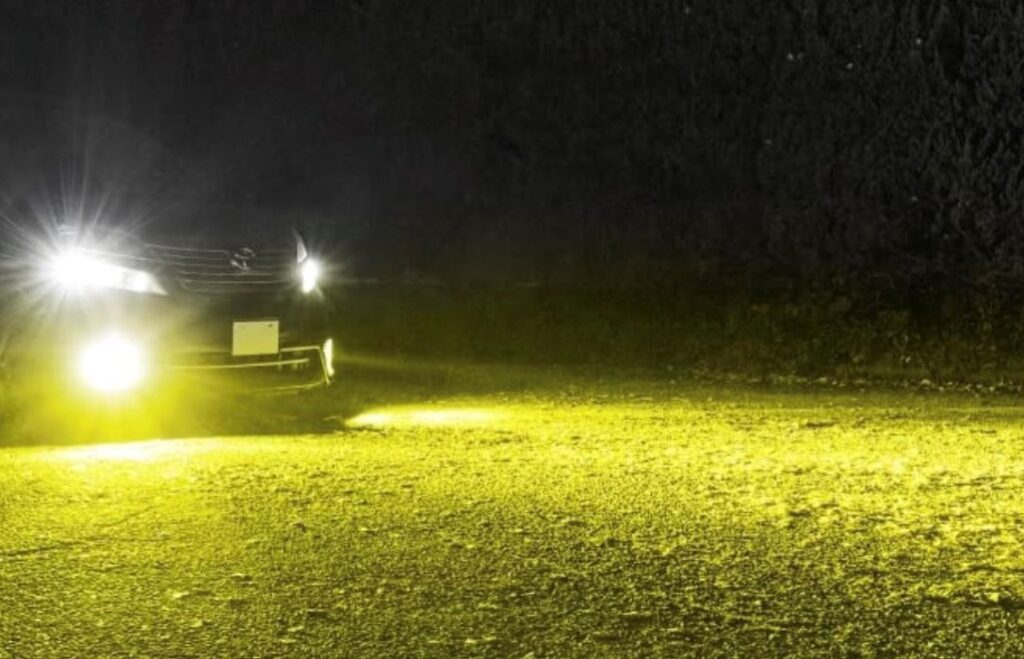 LEDフォグランプへの外装カスタム例