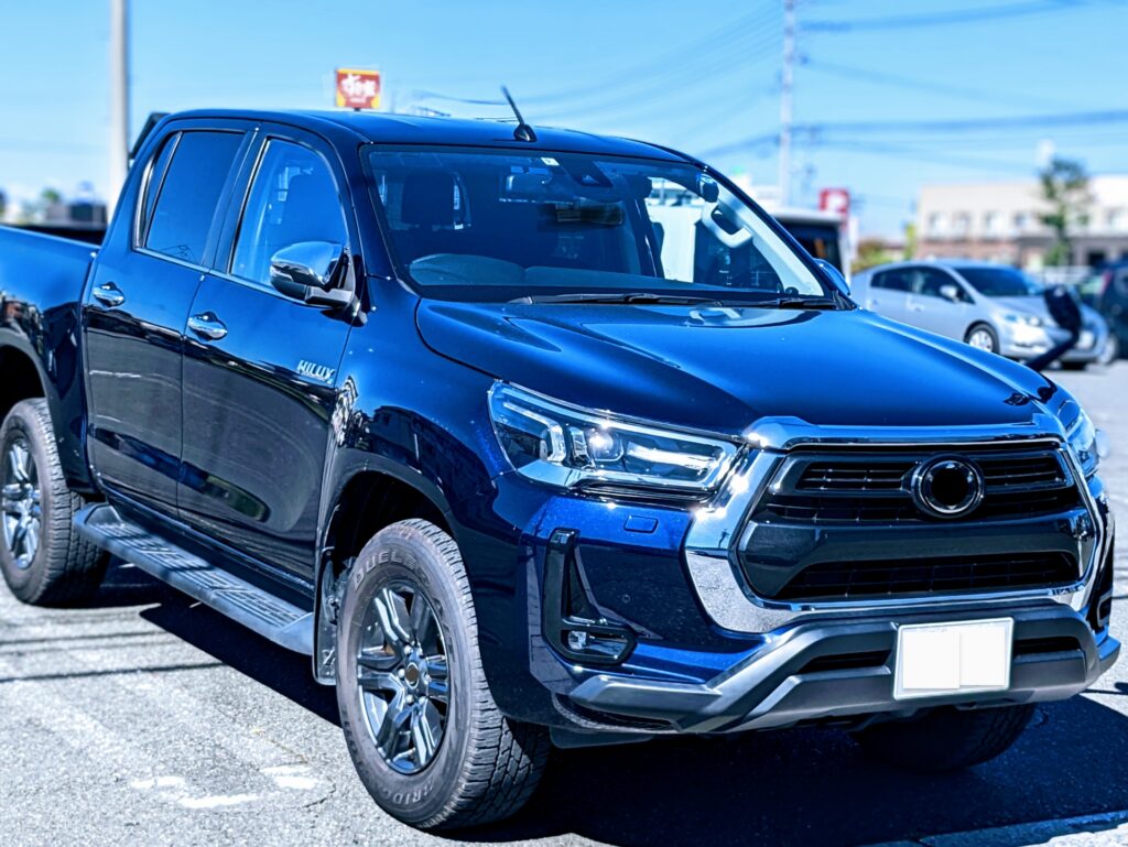 トヨタ_ハイラックス_青