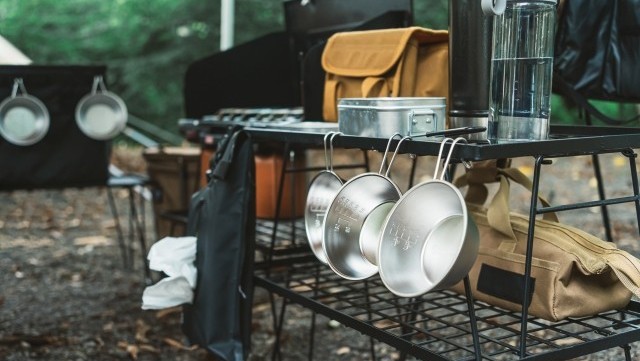 車中泊で使用するテーブルのイメージ