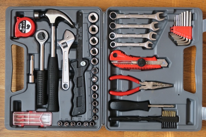 キャンピングカー自作に必要な工具