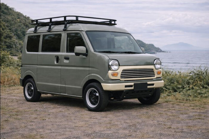 レトロなフロントフェイスのイメージ(車両はエブリィとは異なります)