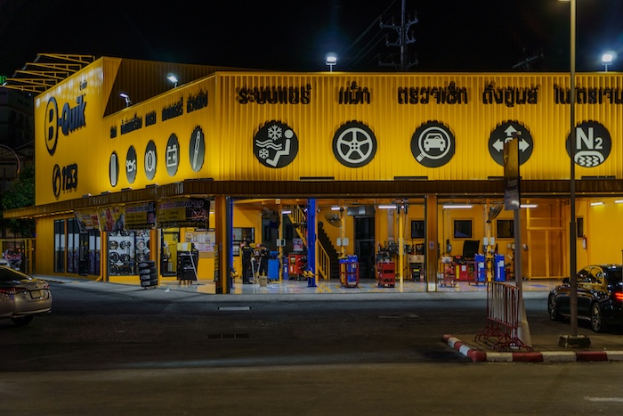 カー用品店のイメージ画像