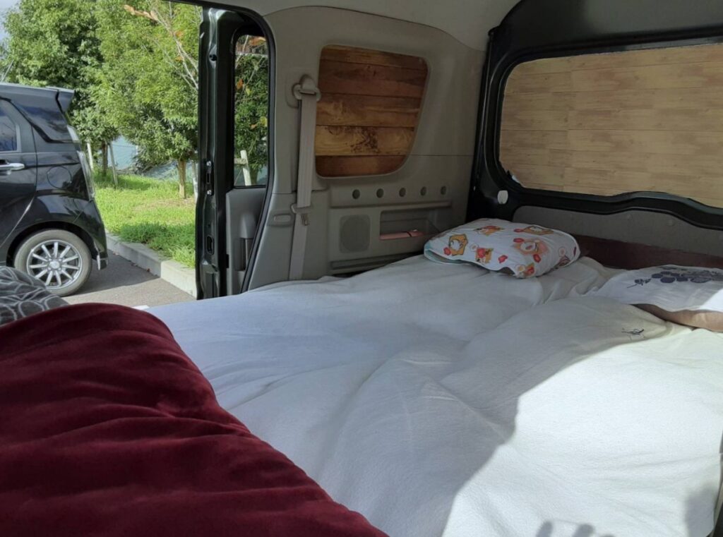 マットの使用イメージ（画像はステップワゴンと異なります）