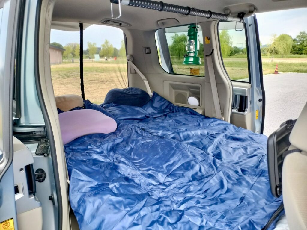車中泊のイメージ（画像はステップワゴンと異なります）