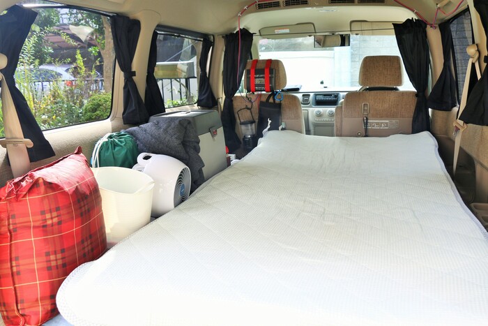 車中泊車内