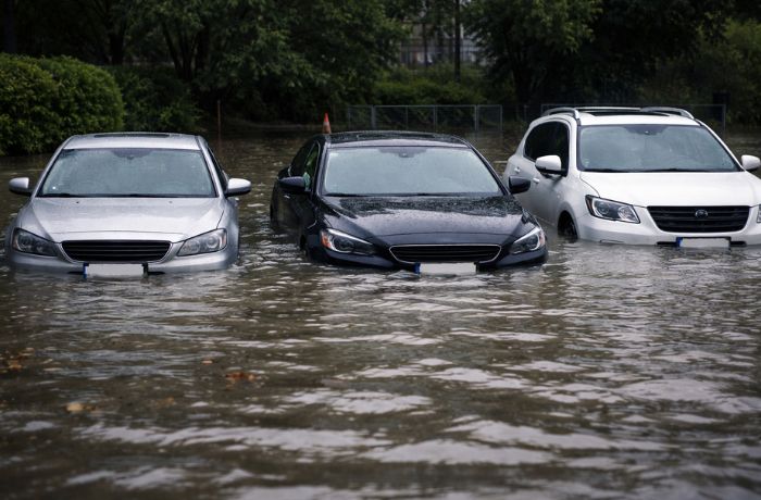浸水・水没した車に乗り続けられない時は?