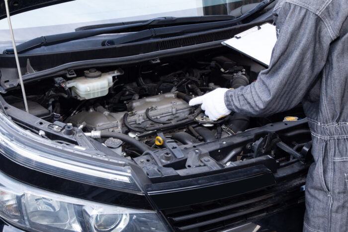 車のキュルキュル音が最初だけするのはなぜ？原因と対処法、修理費用を解説_アイキャッチ