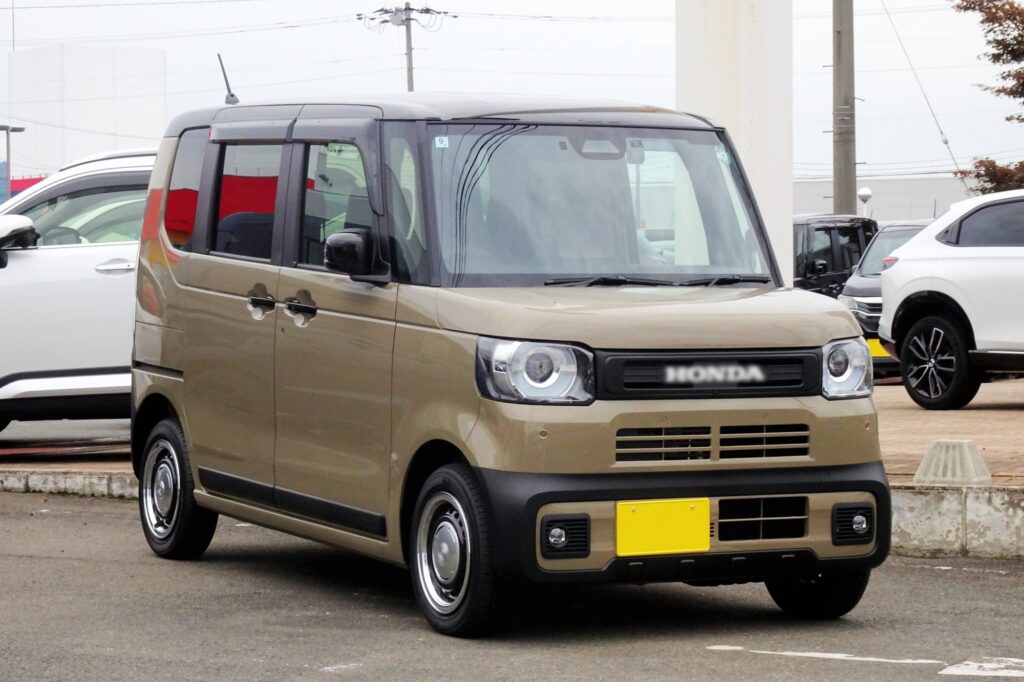 ホンダ・N-BOXジョイ_車体画像（茶）