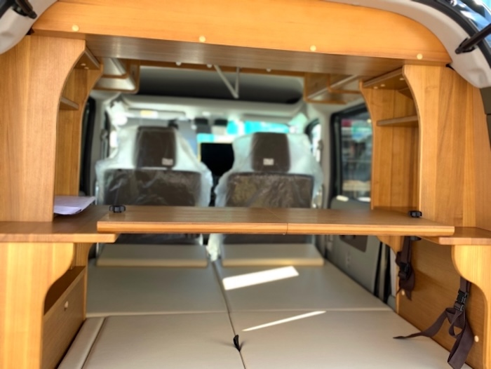 軽キャンピングカーの収納イメージ