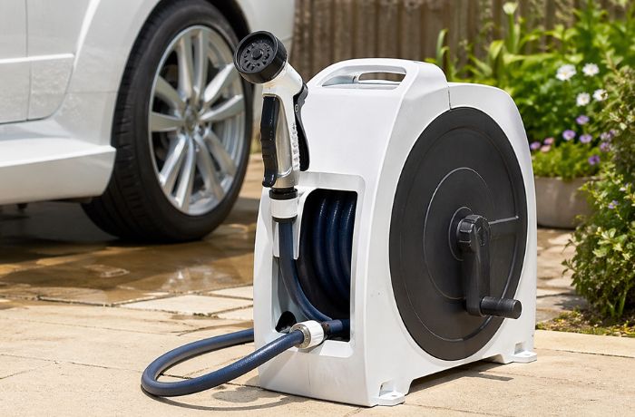 手洗い洗車に必要なホースの写真