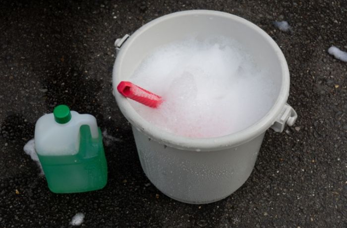 手洗い洗車をする際に使うカーシャンプーの写真