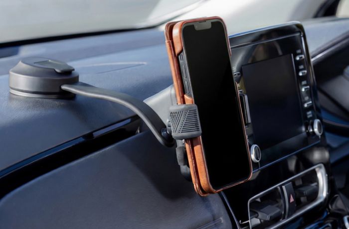 車のスマホホルダーの吸盤が取れる原因