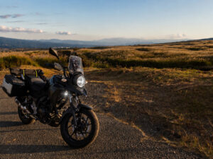 アドベンチャーバイクと風景