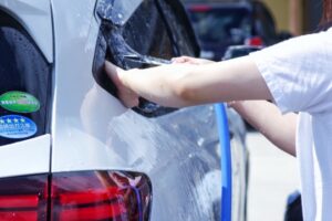 洗車の水洗いの正しいやり方や手軽に済ませる方法
